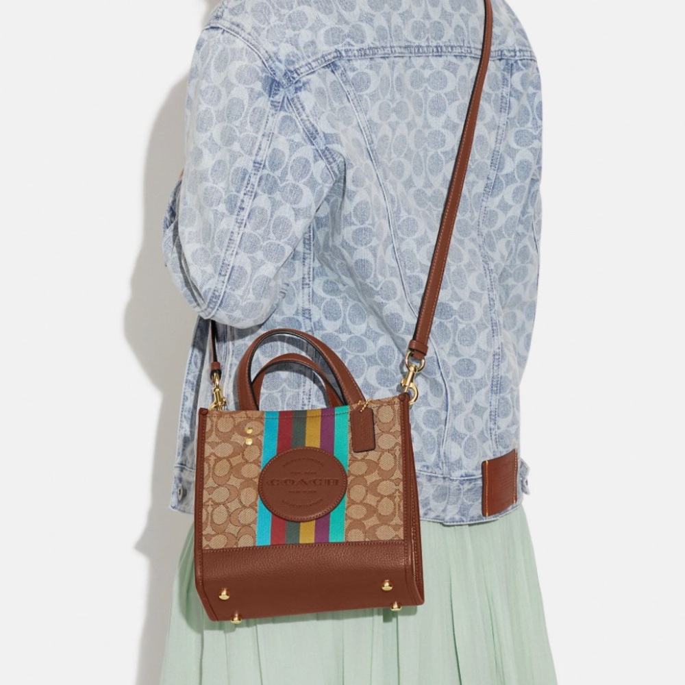 NWT💃Coach Dempsey Tote 22 In Signature Jacquard With Stripe And Coach Patch - Picture 4 of 13